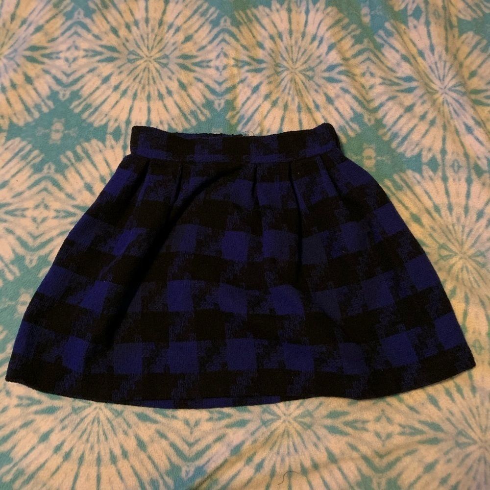 🦚5/20🦚 Lily white blue plaid skirt medium